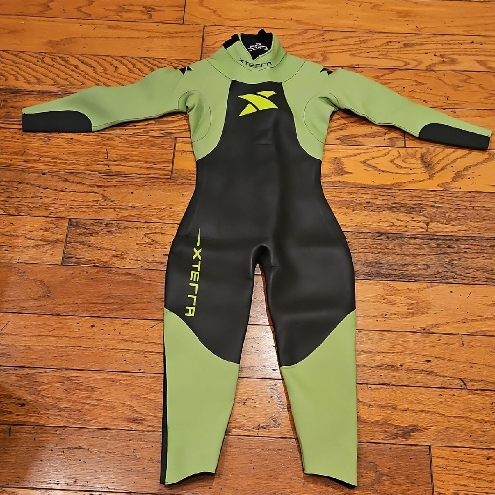 XTERRA Women’s Olive Green & Black Full Wetsuit